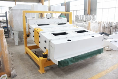 Features of the vibrating cleaner